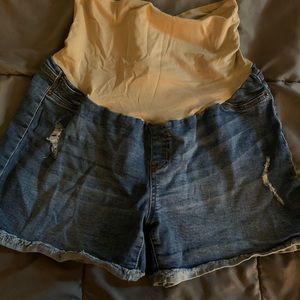 Maternity shorts